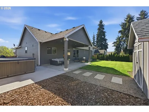 523 N 8th Place Carlton OR 97111
