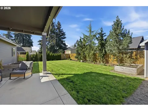 523 N 8th Place Carlton OR 97111