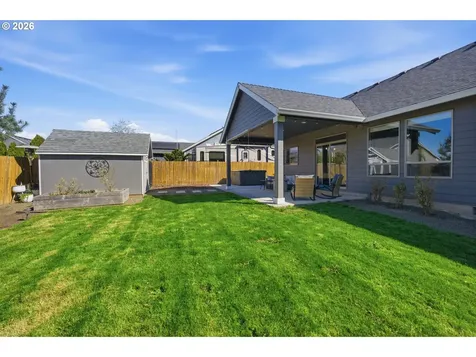 523 N 8th Place Carlton OR 97111