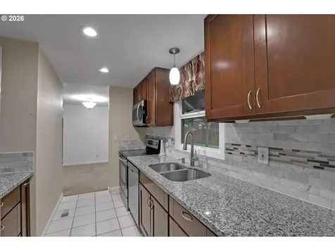 1421 SE 145th Avenue Portland OR 97233