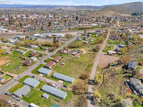 2735 2745 Myrtle Street Baker City OR 97814