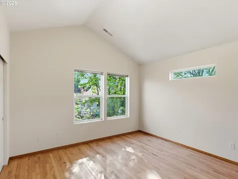 9606 N Clarendon Avenue Portland OR 97203