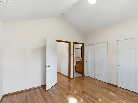 9606 N Clarendon Avenue Portland OR 97203
