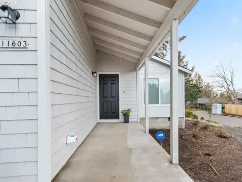 11603 SW 45th Avenue Portland OR 97219