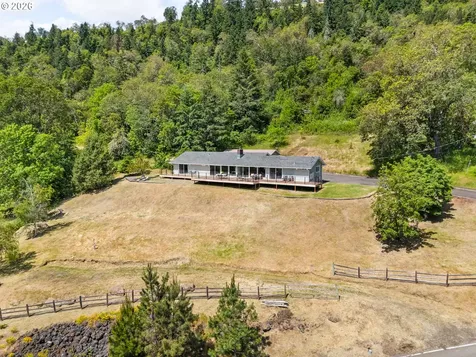 1007 Black Oak Drive Roseburg OR 97471