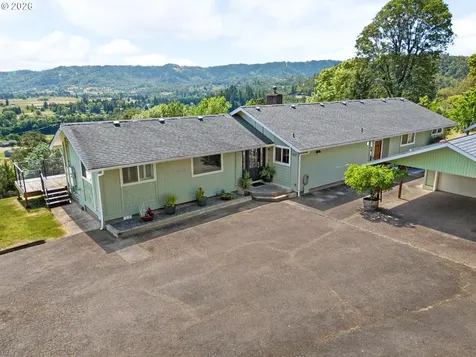 1007 Black Oak Drive Roseburg OR 97471