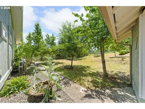 1007 Black Oak Drive Roseburg OR 97471