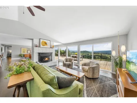 1007 Black Oak Drive Roseburg OR 97471