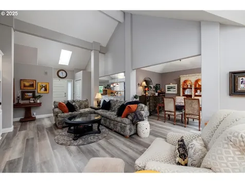 7463 SW Lakeside Loop Wilsonville OR 97070