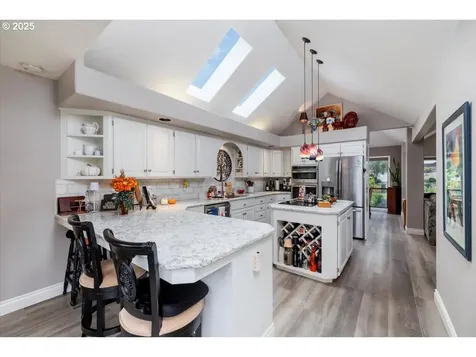 7463 SW Lakeside Loop Wilsonville OR 97070