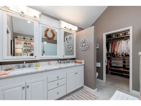 7463 SW Lakeside Loop Wilsonville OR 97070