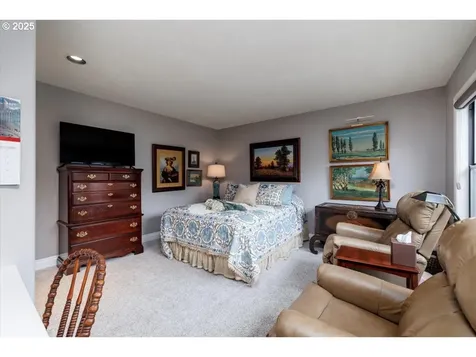 7463 SW Lakeside Loop Wilsonville OR 97070