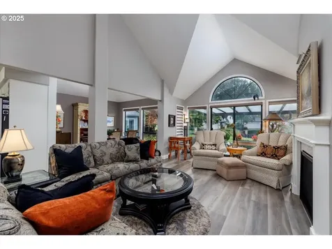 7463 SW Lakeside Loop Wilsonville OR 97070