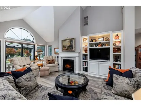 7463 SW Lakeside Loop Wilsonville OR 97070