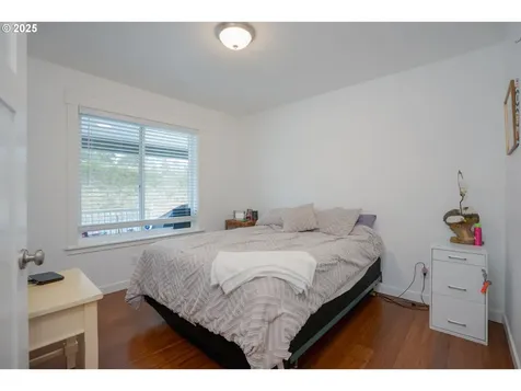 17 NW Kalmia Avenue Warrenton OR 97146