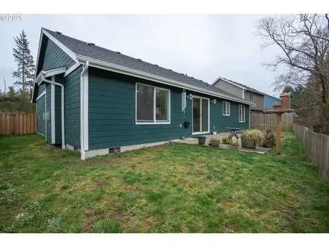 17 NW Kalmia Avenue Warrenton OR 97146