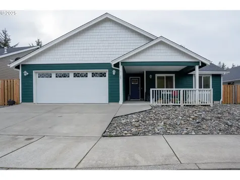 17 NW Kalmia Avenue Warrenton OR 97146