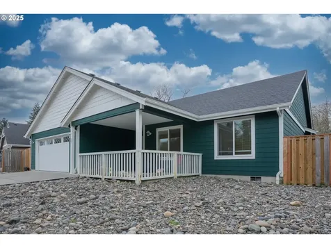 17 NW Kalmia Avenue Warrenton OR 97146