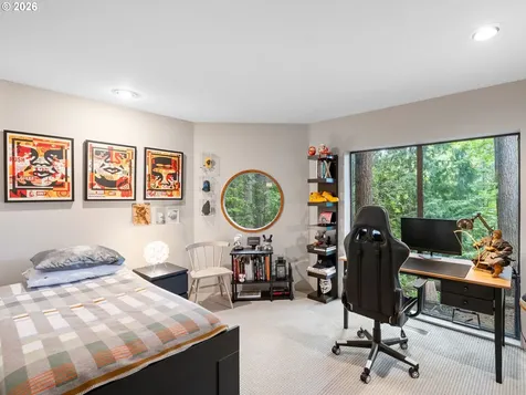 5822 SW Sheridan Court Portland OR 97221