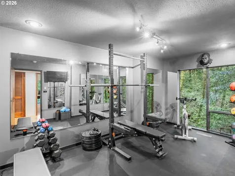 5822 SW Sheridan Court Portland OR 97221