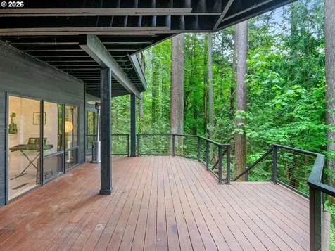 5822 SW Sheridan Court Portland OR 97221