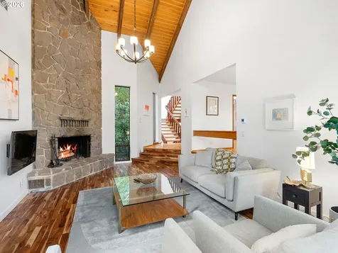 5822 SW Sheridan Court Portland OR 97221