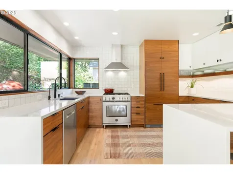 7615 SW 35th Avenue Portland OR 97219