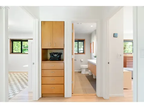 7615 SW 35th Avenue Portland OR 97219