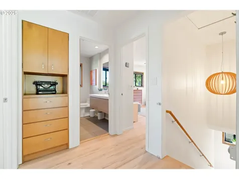 7615 SW 35th Avenue Portland OR 97219
