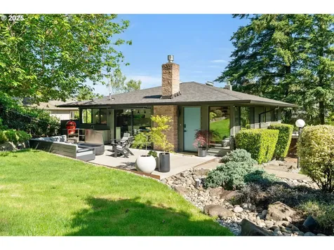 7615 SW 35th Avenue Portland OR 97219