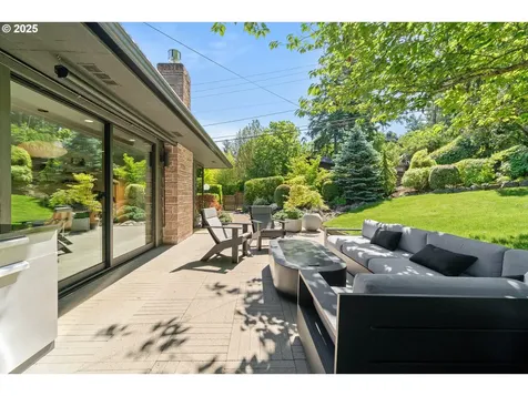 7615 SW 35th Avenue Portland OR 97219
