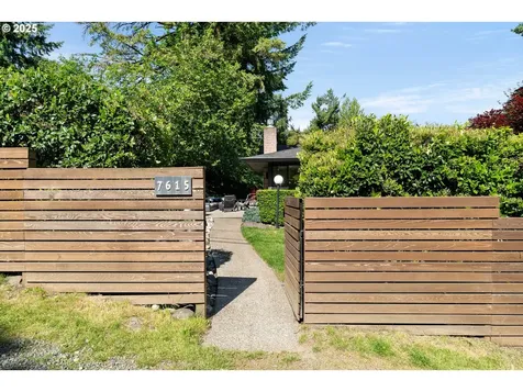 7615 SW 35th Avenue Portland OR 97219