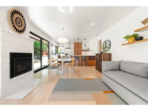 7615 SW 35th Avenue Portland OR 97219
