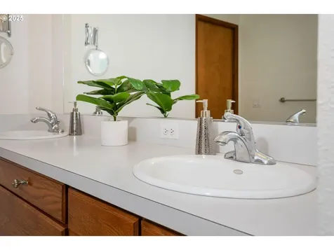 15405 SE Graham Road Vancouver WA 98683