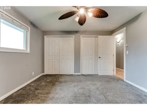 2230 Viewmont Avenue Springfield OR 97477