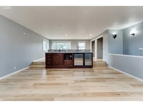 2230 Viewmont Avenue Springfield OR 97477