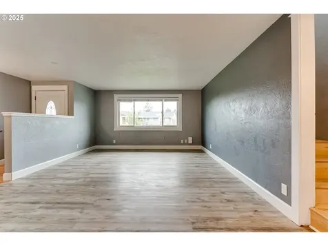 2230 Viewmont Avenue Springfield OR 97477