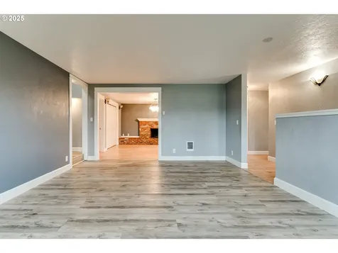2230 Viewmont Avenue Springfield OR 97477