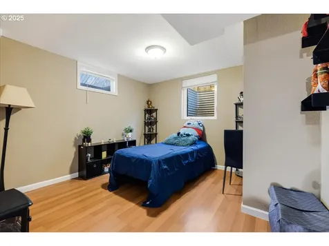 14231 SE Salmon Street Portland OR 97233