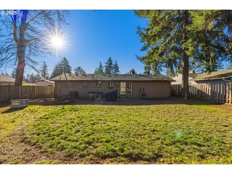 14231 SE Salmon Street Portland OR 97233
