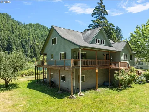41459 State Highway 38 Reedsport OR 97467