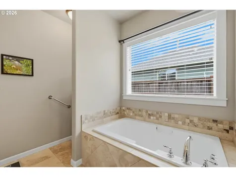 2674 NW Mt Ashland Drive Mcminnville OR 97128