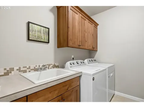 2674 NW Mt Ashland Drive Mcminnville OR 97128