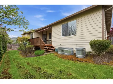 2674 NW Mt Ashland Drive Mcminnville OR 97128