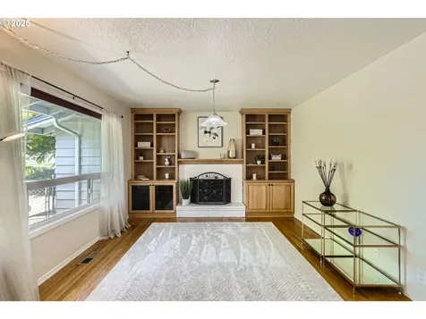 834 SE 16th Avenue Hillsboro OR 97123
