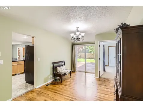 834 SE 16th Avenue Hillsboro OR 97123