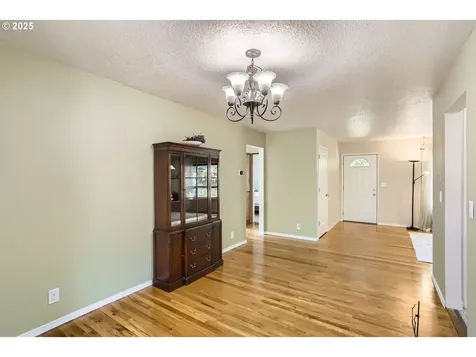 834 SE 16th Avenue Hillsboro OR 97123