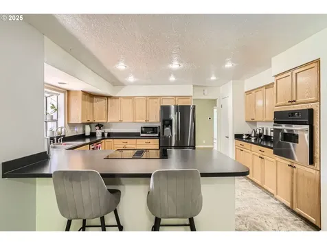 834 SE 16th Avenue Hillsboro OR 97123