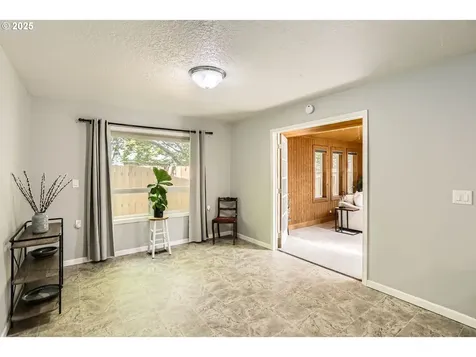834 SE 16th Avenue Hillsboro OR 97123