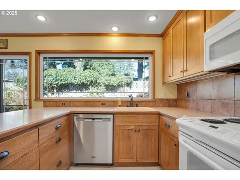 13435 NW Marshall Street Portland OR 97229